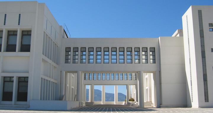 其次是雅典大学,今年的排名仍然保持在501至600之间,爱琴大学位列其后