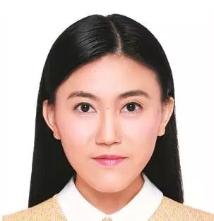 福建女首富 325亿元全国第八资料图:许阳阳资料图:陈丽玲(左).