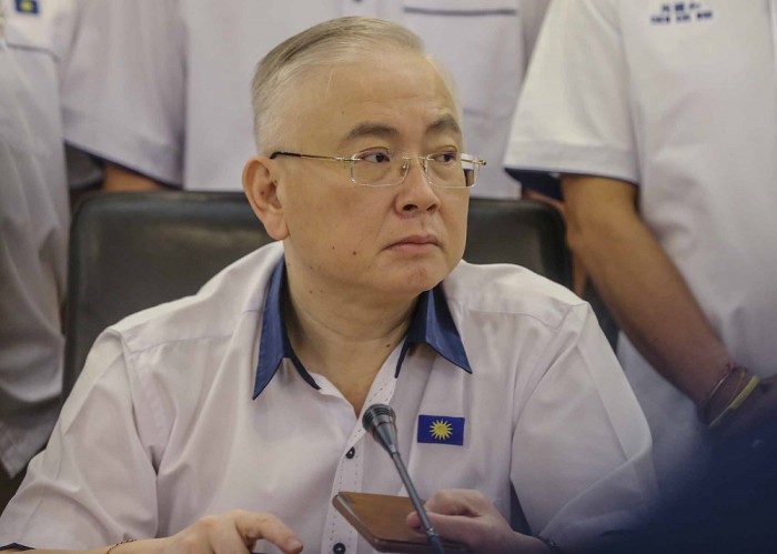 (吉隆坡20日讯)马华署理总会长拿督斯里魏家祥形容,希盟政府在处理废