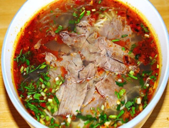 淮南牛肉汤人气最旺的民间小吃,合肥曾获"中国淡水龙虾之都"称号,小