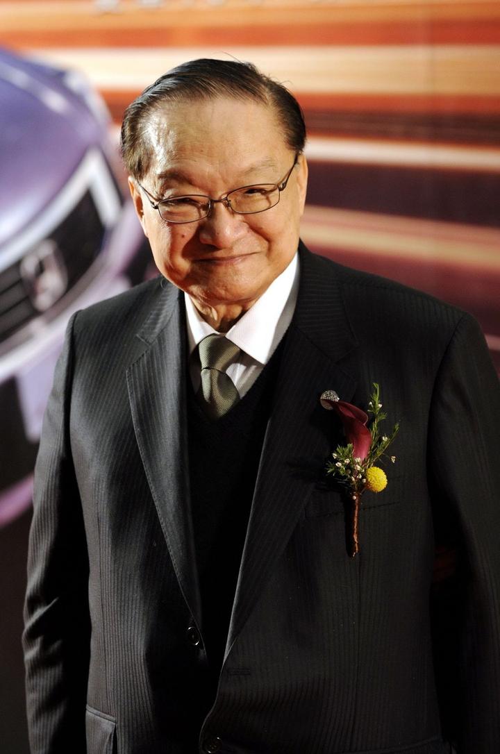 群星哀痛忆金庸 刘德华:武侠世界一大损失