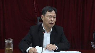 惠安县领导黄文胜,许贞丽,汪水永,康丽红出席会议.