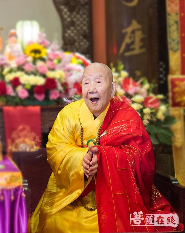 广州光孝寺新成长老101岁寿诞四众弟子前去拜贺