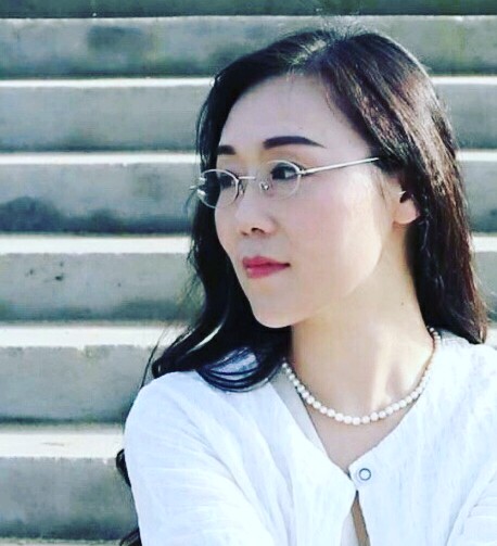 胭脂茉莉: 我不敢回头 生怕是那个灵感枯竭的诗人 哭倒在路边