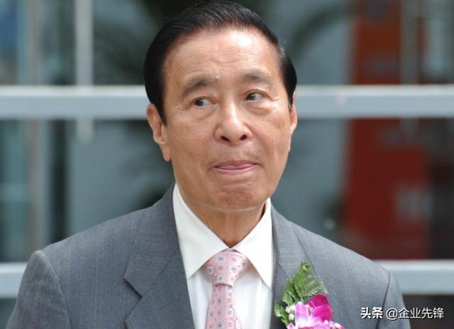靠1000元在香港创业,如今身价超千亿,李嘉诚都不及他富有_蒙古_新闻