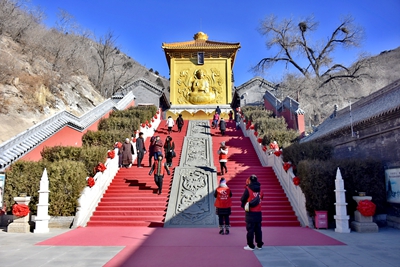 辽宁省朝阳市凤凰山佛宝塔寺