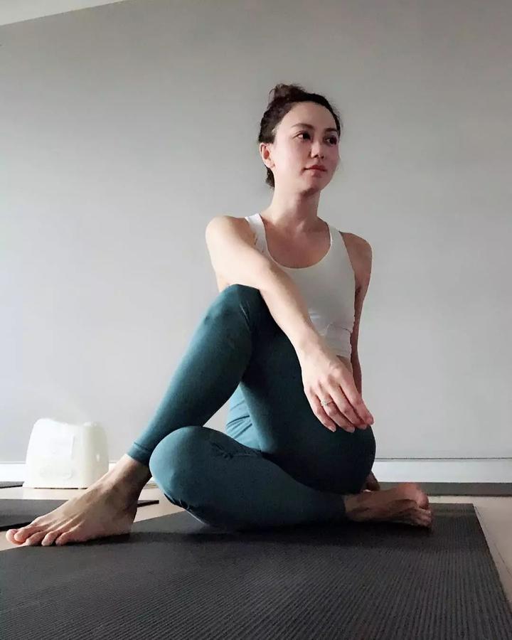 退隐多年的童年女神再度刷屏,一路甜到47岁的她美爆了!