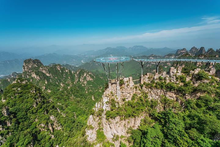 图片来源于视觉中国主要景点:狼牙山景区,洪崖山景区,摩天岭景区,红花